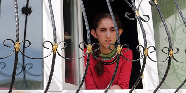 Teşhis konulamadı... 9 yıldır güneşi göremiyor