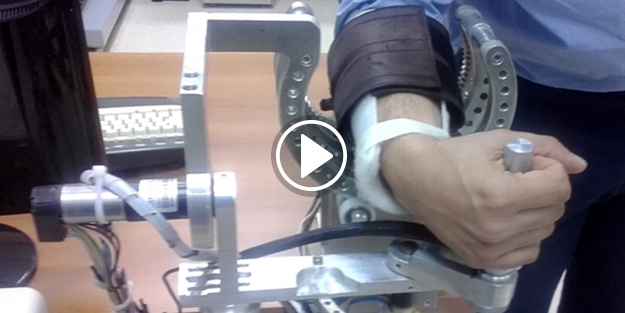 Teşhis koyup, tedavi yapabilen robot