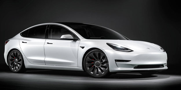 Tesla, 363 bine yakın aracını geri çağırdı