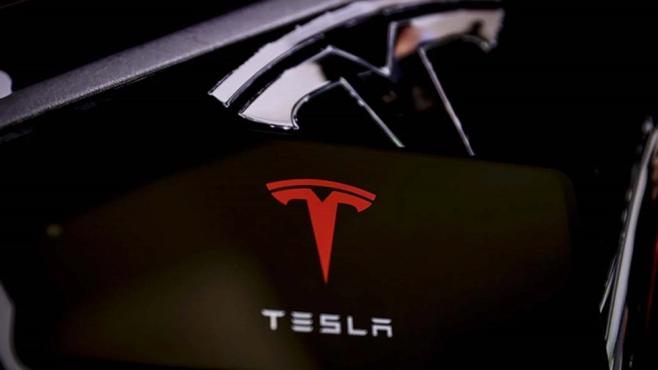 Tesla hisseleri sert düştü!