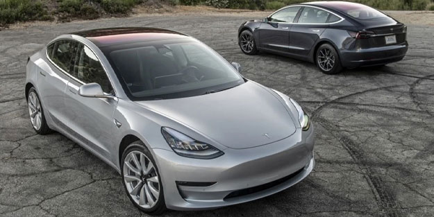 Tesla Model 3 görüntülendi
