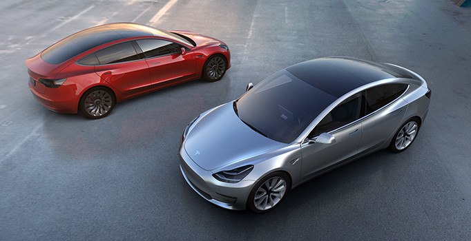 Tesla Model 3 ile menzilini 550 kilometreye yükseltti
