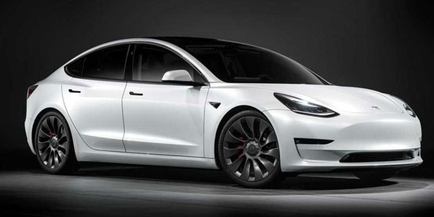 Tesla ucuz otomobil için düğmeye bastı