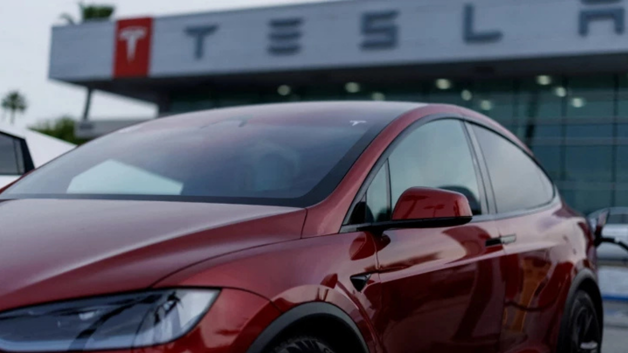 Tesla’dan Model Y atağı: Uygun fiyatlı versiyon satışta, rekabette dengeler değişiyor