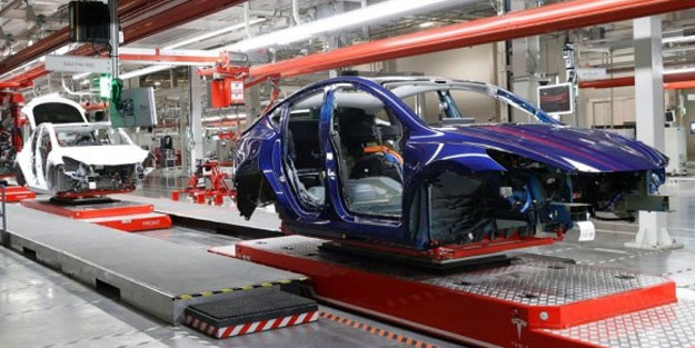 Tesla'nın net karı düştü