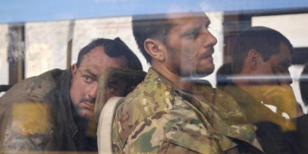 Teslim olan Ukraynalı askerlerin akıbeti: Moskova'ya gönderildikleri ve...