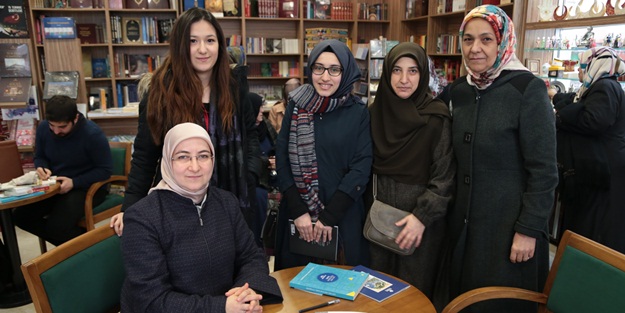 Tezcan, Esenlerli okurlarıyla buluştu