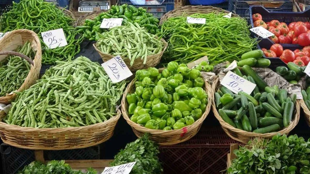 Tezgah tezgah gezip etiket incelemeye son! Sebze-meyve fiyatlarında şok eden gelişme! Pazar arabaları ağzına kadar dolacak