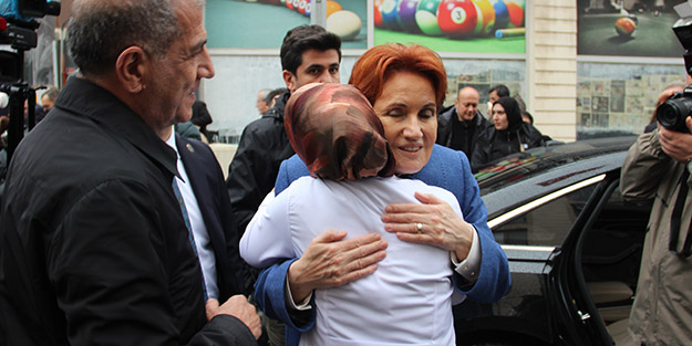 Tezkereye hayır diyenlerle kol kola seçime girdi! Akşener yeniden milliyetçi oldu