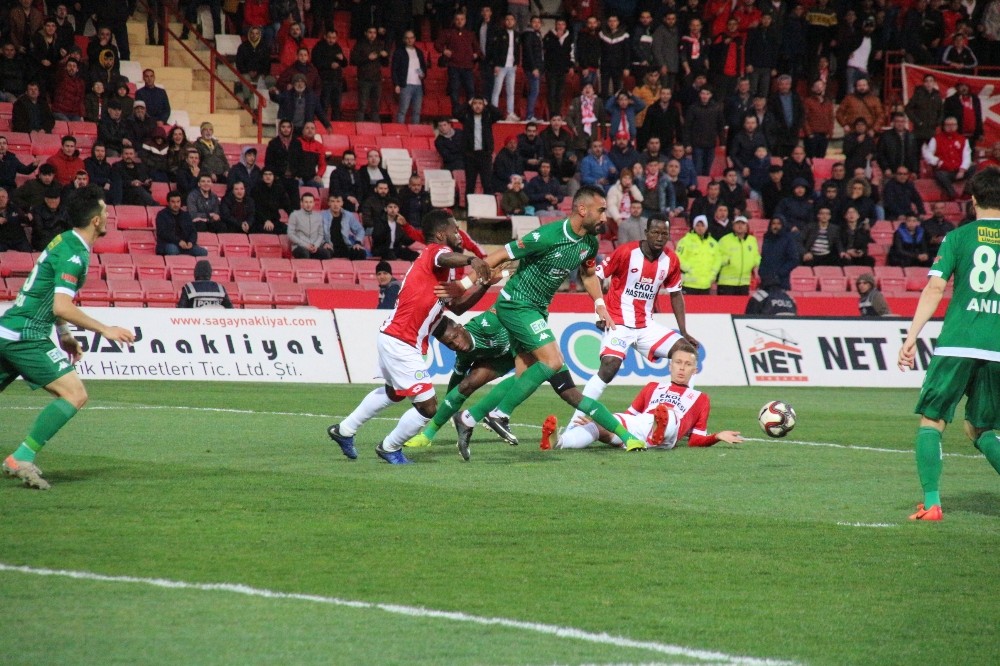 TFF 1. Lig: EH.Balıkesirspor: 0 -Bursaspor: 2 (İlk yarı sonucu) 