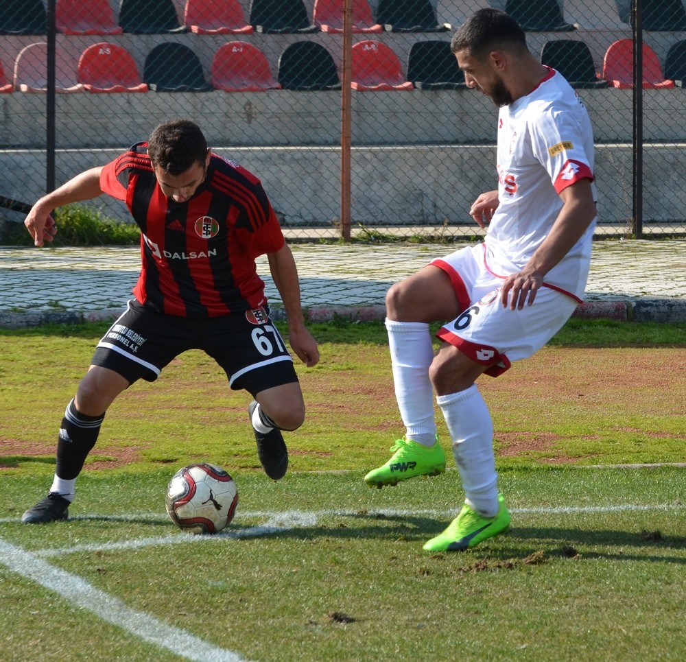 TFF 3. Lig 3. Grup: Turgutluspor: 3 - Yeni Çorumspor: 2 
