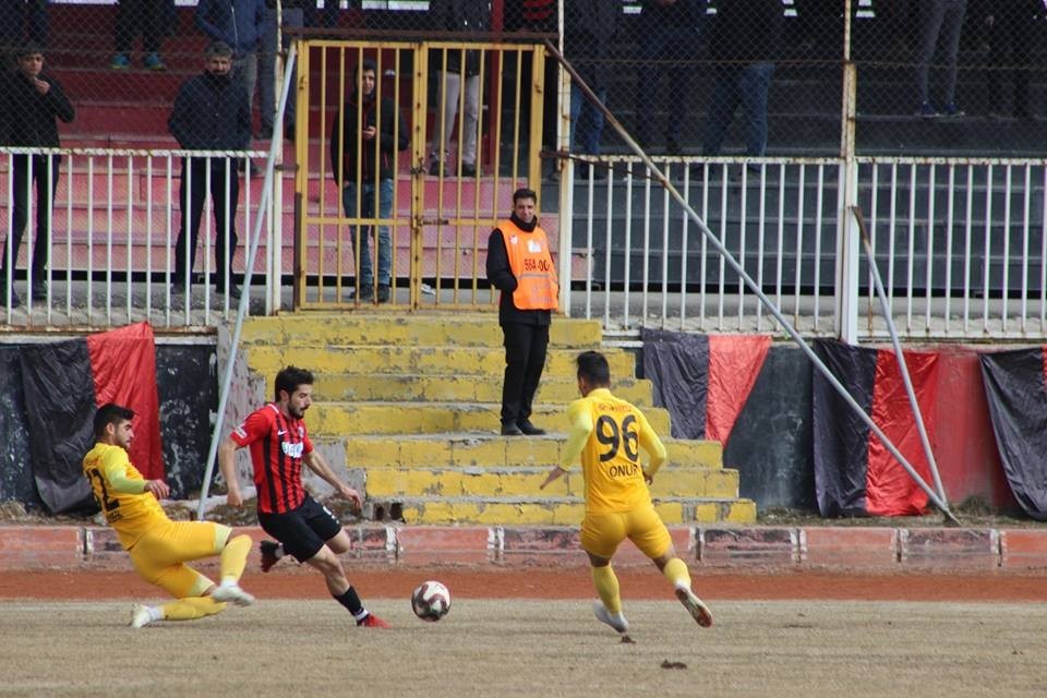 TFF 3. Lig: Van Büyükşehir Belediyespor: 0 - Osmaniyespor: 0 
