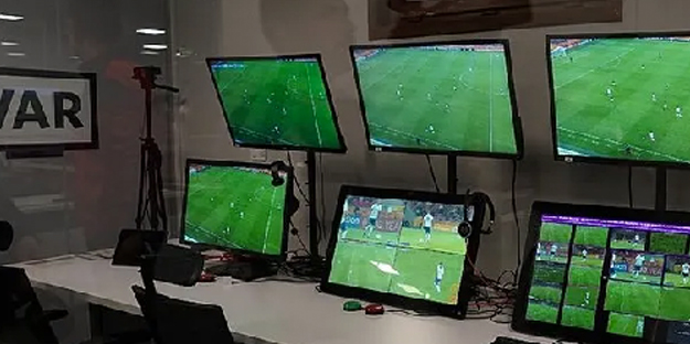 TFF'nin yabancı VAR hakemi kararı için olay sözler: "Böyle Federasyonu nereden bulacaksınız!"