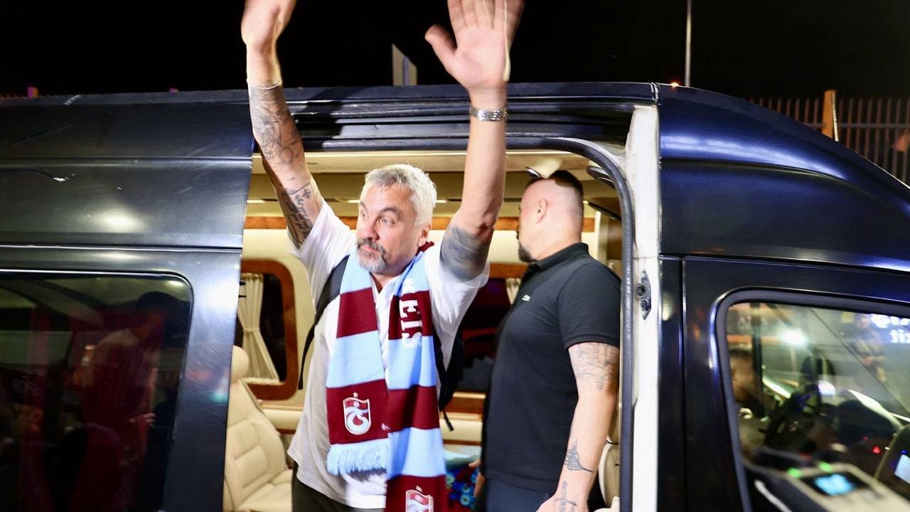 Thomas Reis’e coşkulu karşılama! Trabzonspor’un yeni hocası şehre geldi