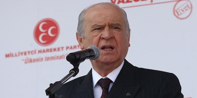 Bahçeli: Kontrollü darbe demek, kasten yapılmış çarpıtmadır