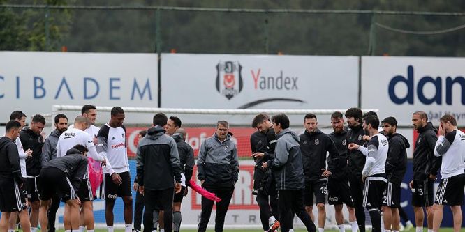 Beşiktaş'ta Demba Ba ve Hutchinson sevinci