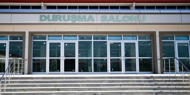 Kur'an'a el bastırıp soruları vermişler
