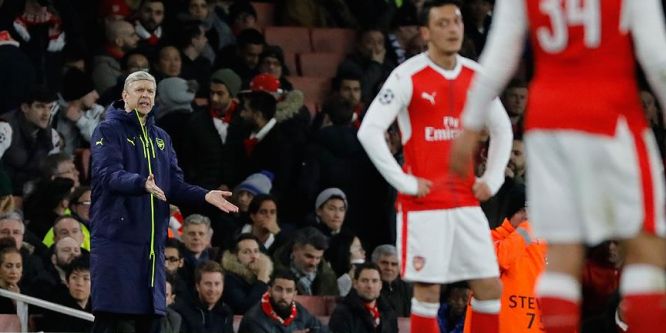 Arsene Wenger'in düşüşü İngiliz basınında