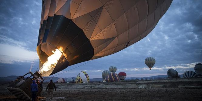 Kapadokya'da sıcak hava balon turları yeniden başladı
