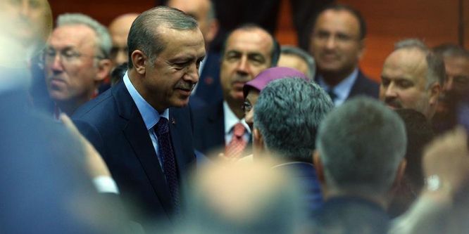 Cumhurbaşkanı Erdoğan AK Parti'ye üye oldu