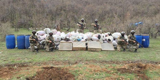 2 ton 280 kilogram esrar ele geçirildi
