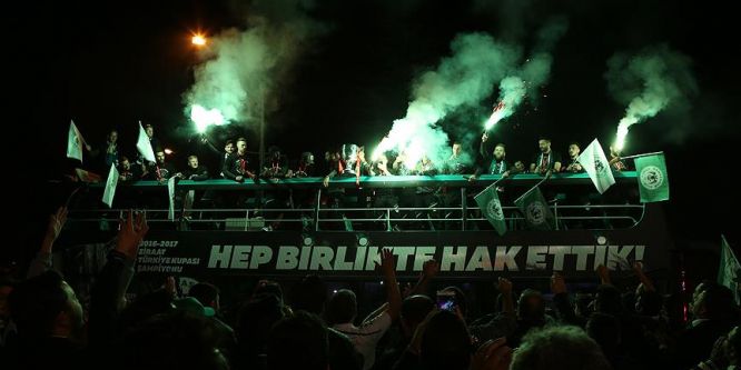 Konya'da Atiker Konyaspor'a coşkulu karşılama