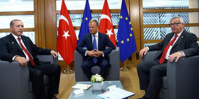 Erdoğan, Tusk ve Juncker ile görüştü