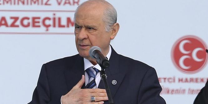 Bahçeli: MHP milletiyle iç içe meydanlarda