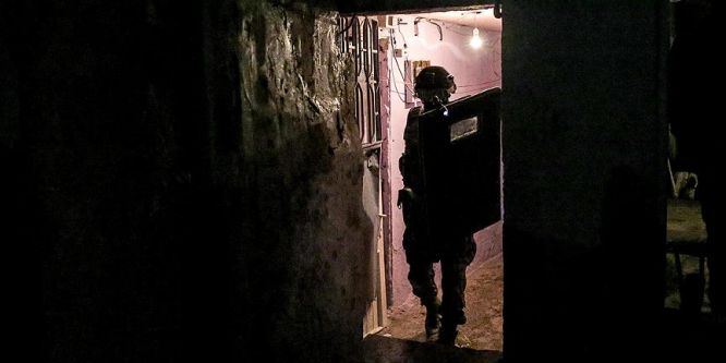 Adana'da terör operasyonu: 20 gözaltı