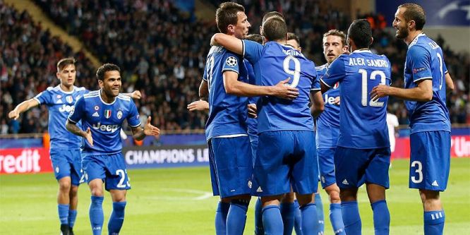 Juventus finale göz kırptı