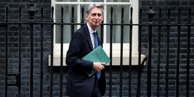 İngiltere Maliye Bakanı Hammond: İngiltere’yi azarlama dönemi artık geride kaldı