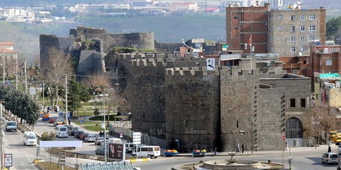 Diyarbakır'ı yeniden Ortadoğu'nun merkezi haline getireceğiz'