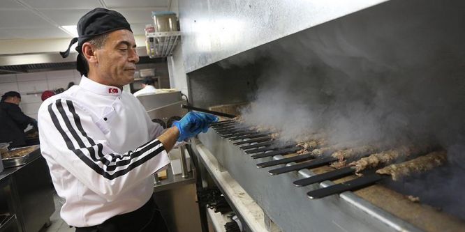Filistin'de ilk Türk restoranı açıldı