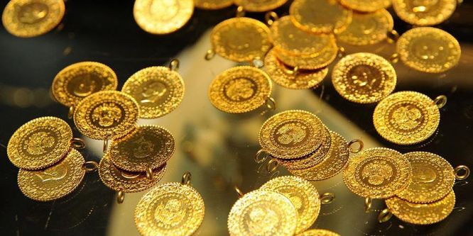 Altın fiyatları düşmeye devam ediyor