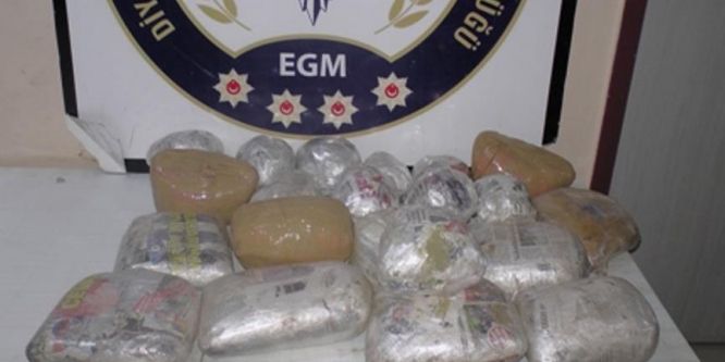 2 ton 658 kilogram esrar ele geçirildi