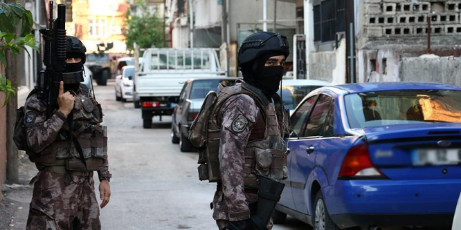 Hatay'da iki terörist yakalandı