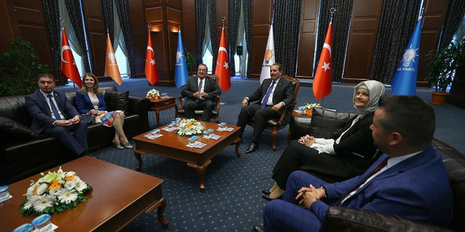 AK Parti'ye bayram ziyaretleri