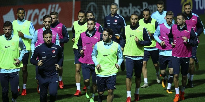 Türkiye'nin 555. maçı Arnavutluk ile