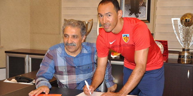Kayserispor Umut Bulut ile sözleşme yeniledi