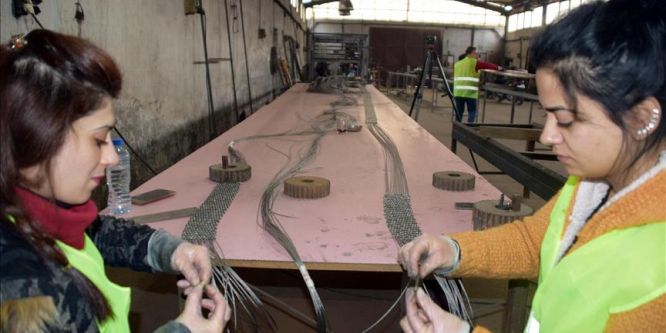 Çelikten ağ örüyorlar