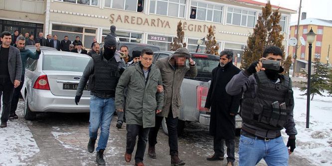 Muradiye Belediye Başkanı tutuklandı