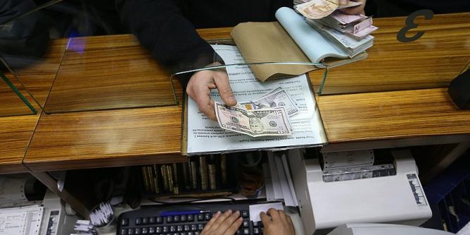 Dolar/TL güne yatay başladı