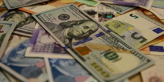 Dolar/TL güne yatay başladı