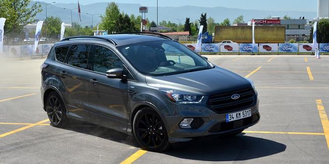 Ford yeni modellerini Kocaeli'de tanıttı