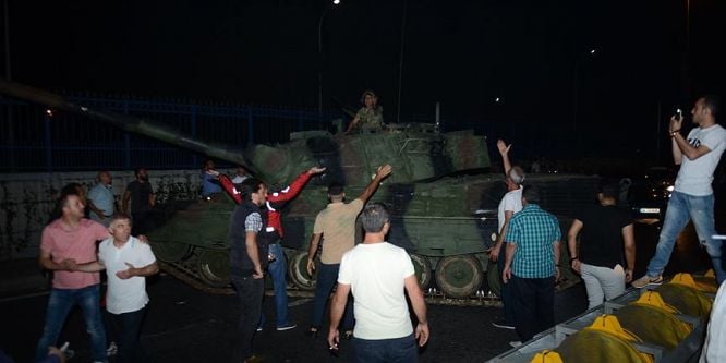 Darbe girişimin başarısız olduğunu anlayınca panik yaşamış