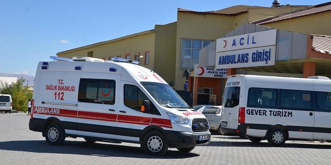 Mayına basan 4 asker yaralandı