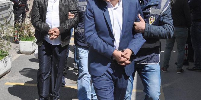 İzmir'de terör operasyonu! Çok sayıda gözaltı var
