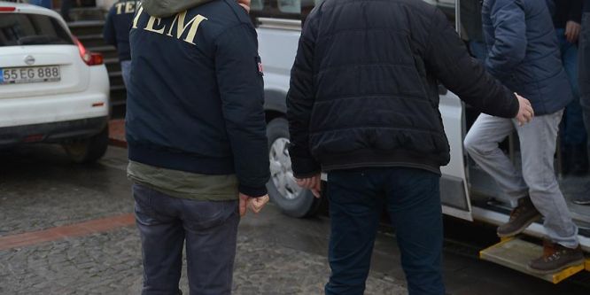 Başhekim ve eşi FETÖ'den gözaltına alındı