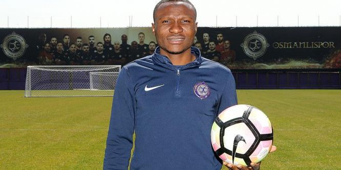 ''Süper Lig'de oynamaktan çok mutluyum''