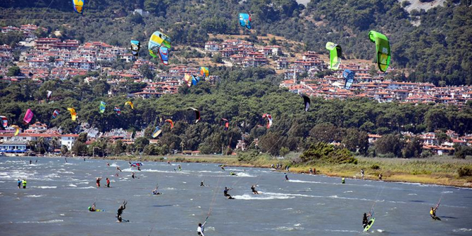 Sakin kentin rüzgarı yerli ve yabancı turistleri çekiyor